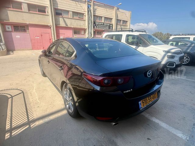 מאזדה 3