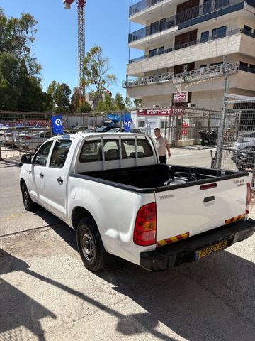 טויוטה היילקס ויגו