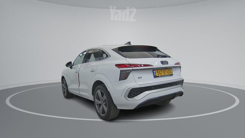 אאודי Q3
