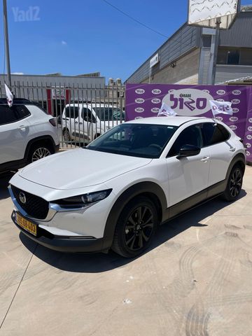 מודעת רכב מאזדה CX-30