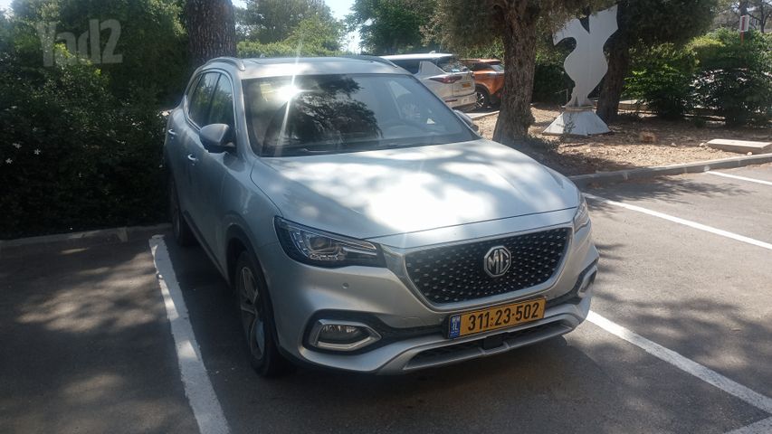 מודעת רכב אם ג'י EHS PHEV