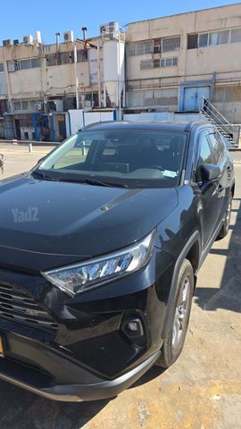 טויוטה RAV4
