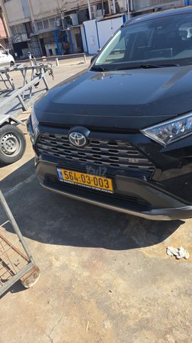 טויוטה RAV4