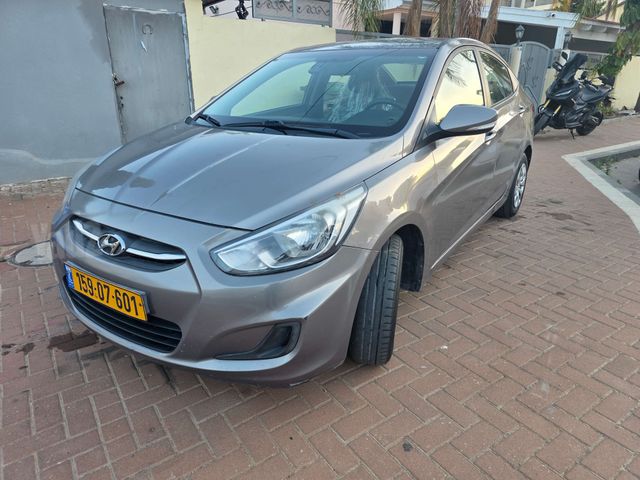 יונדאי אקסנט i25