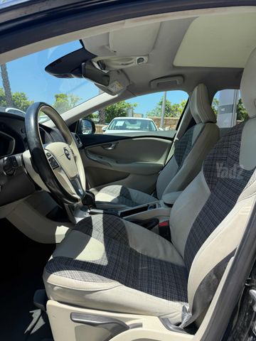 וולוו V40