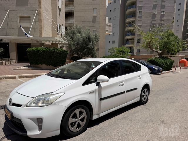 מודעת רכב טויוטה פריוס