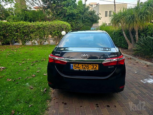 טויוטה קורולה