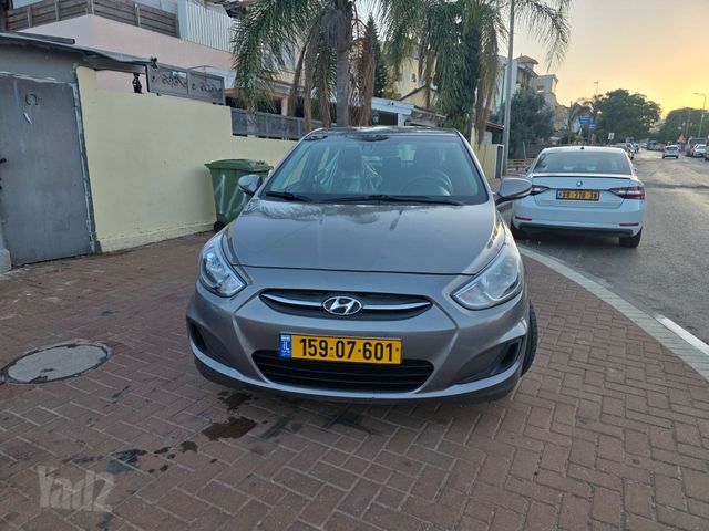 יונדאי אקסנט i25