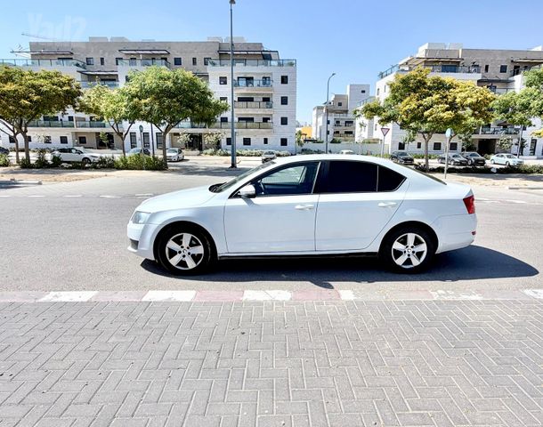 סקודה אוקטביה