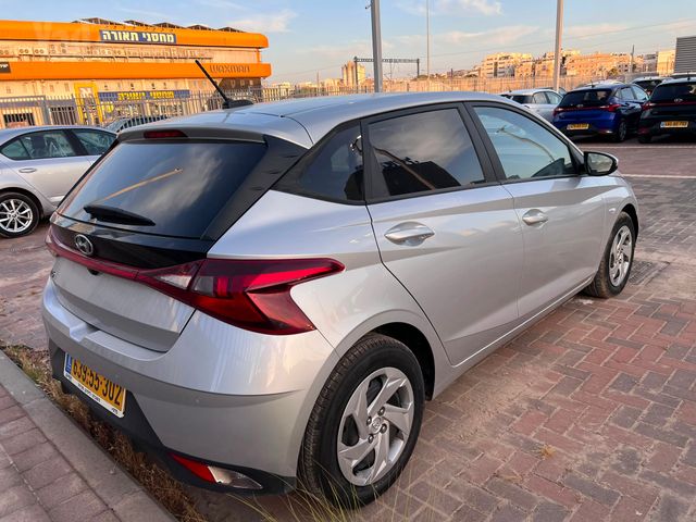 יונדאי i20
