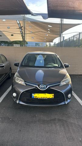 טויוטה יאריס