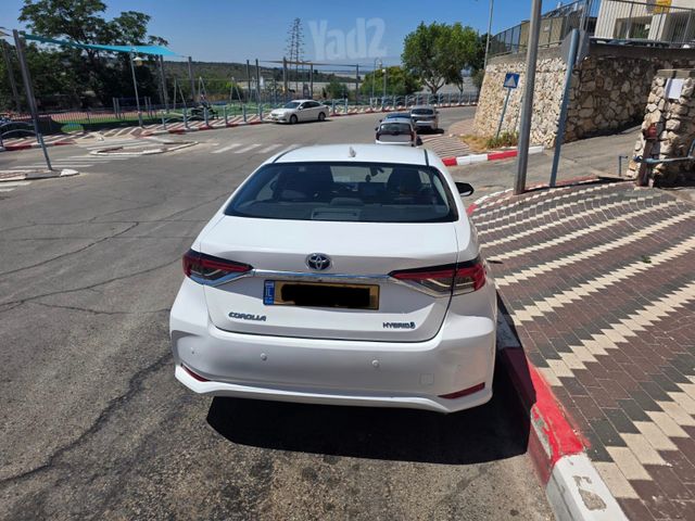 מודעת רכב טויוטה קורולה