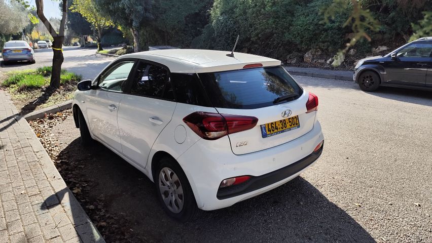 מודעת רכב יונדאי i20