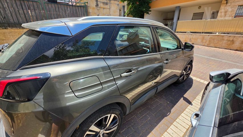 פיג'ו 3008
