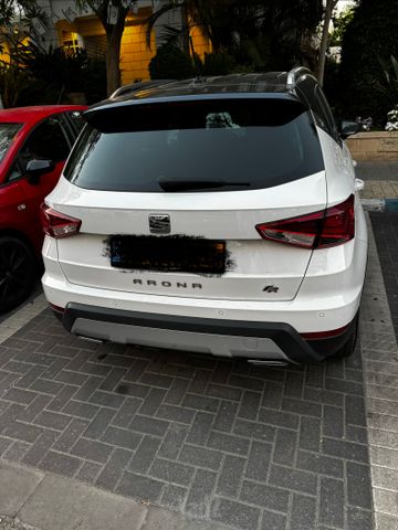מודעת רכב סיאט ארונה