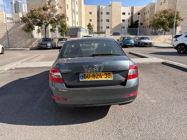 סקודה אוקטביה