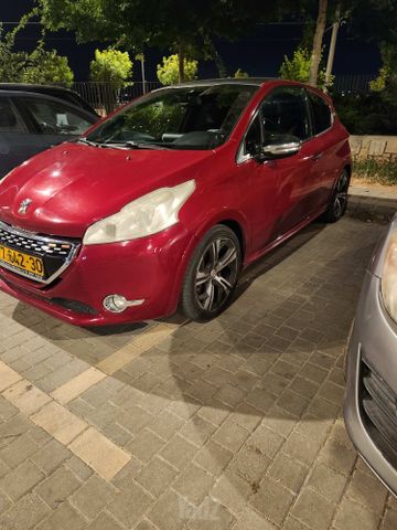 מודעת רכב פיג'ו 208