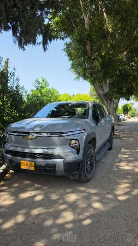 מודעת רכב שברולט סילברדו EV