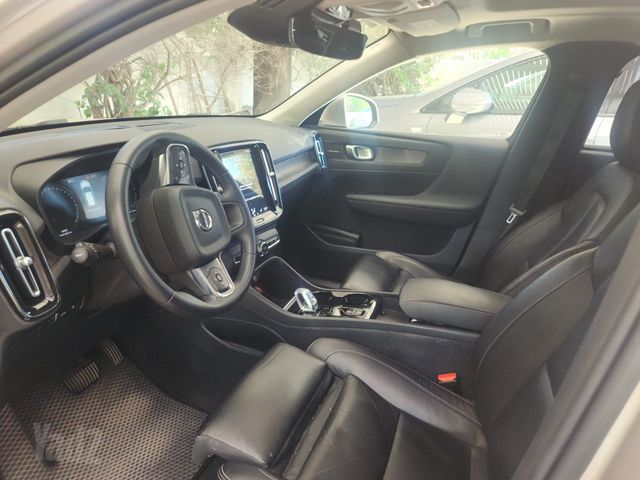 וולוו XC40
