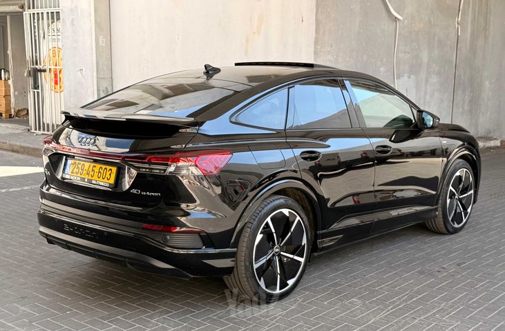 אאודי Q4 e-tron