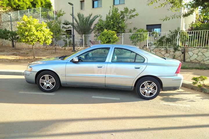 וולוו S60