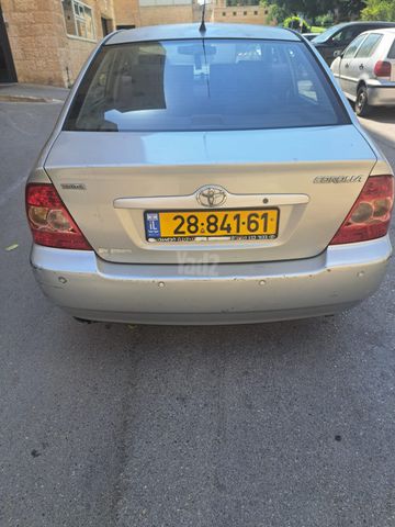 טויוטה קורולה