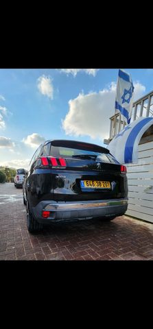 פיג'ו 3008