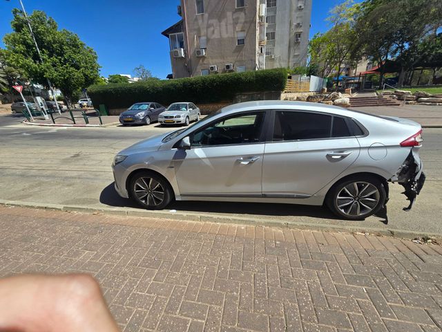 יונדאי איוניק