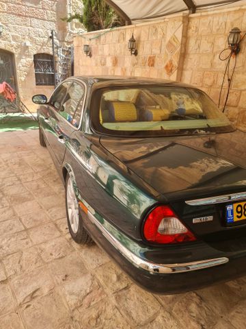 יגואר XJ