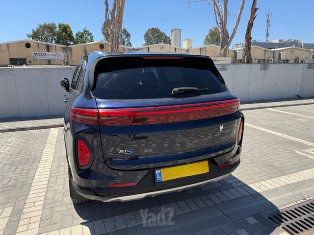 סקייוול ET5