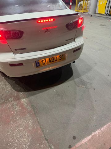 מיצובישי לנסר