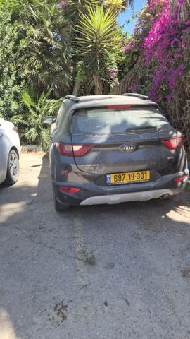 מודעת רכב קיה סטוניק