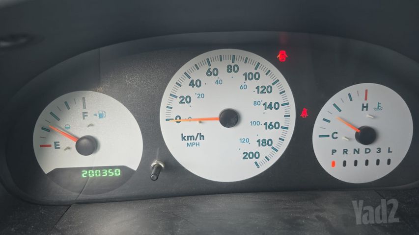 מודעת רכב קרייזלר וויאג'ר