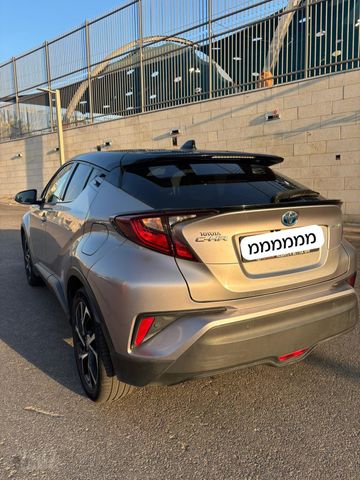 טויוטה C-HR