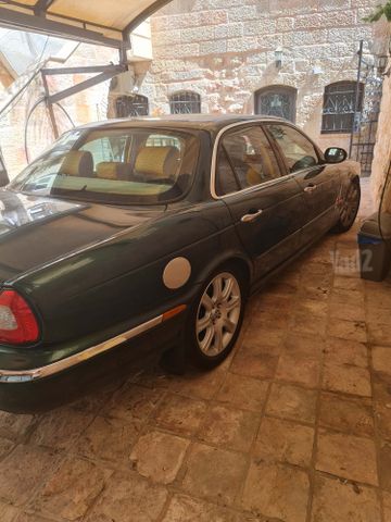 יגואר XJ