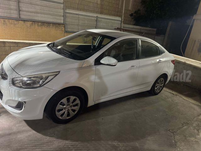 יונדאי אקסנט i25