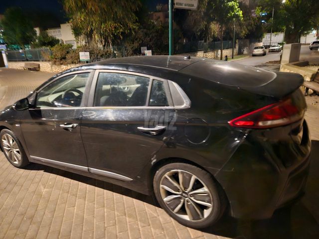 מודעת רכב יונדאי איוניק