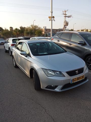מודעת רכב סיאט לאון