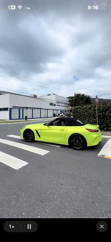 ב מ וו Z4