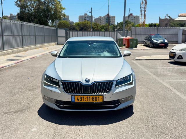 מודעת רכב סקודה סופרב