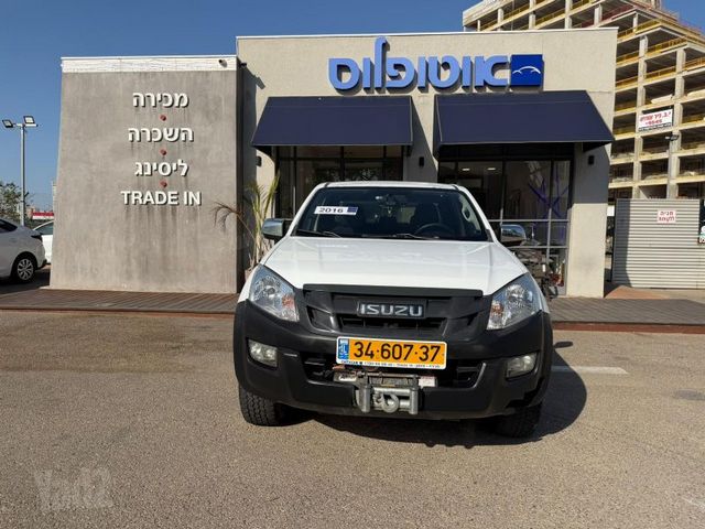 איסוזו די-מקס