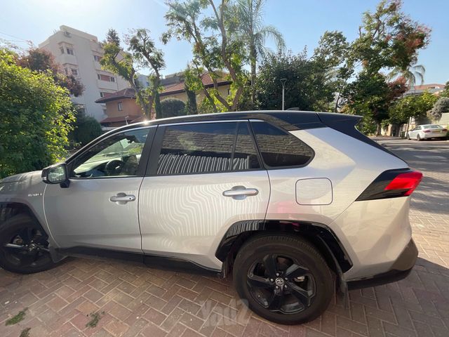 מודעת רכב טויוטה RAV4