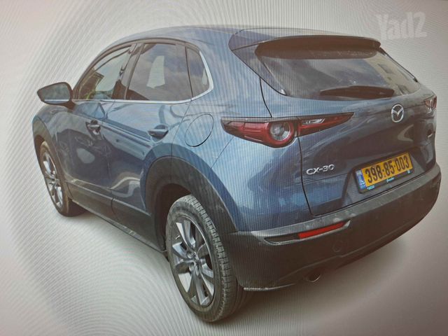 מודעת רכב מאזדה CX-30