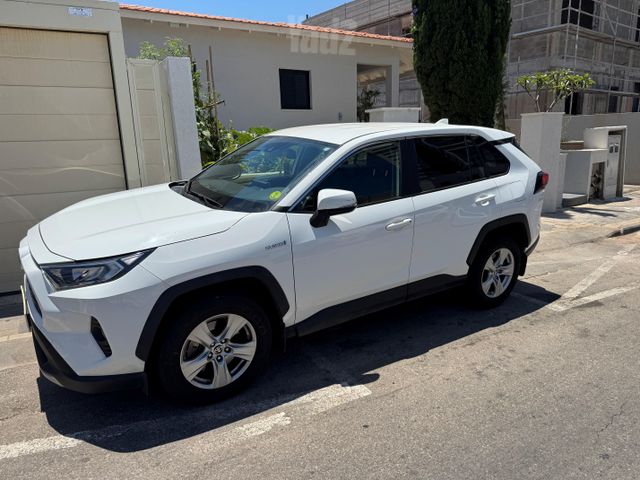 מודעת רכב טויוטה RAV4