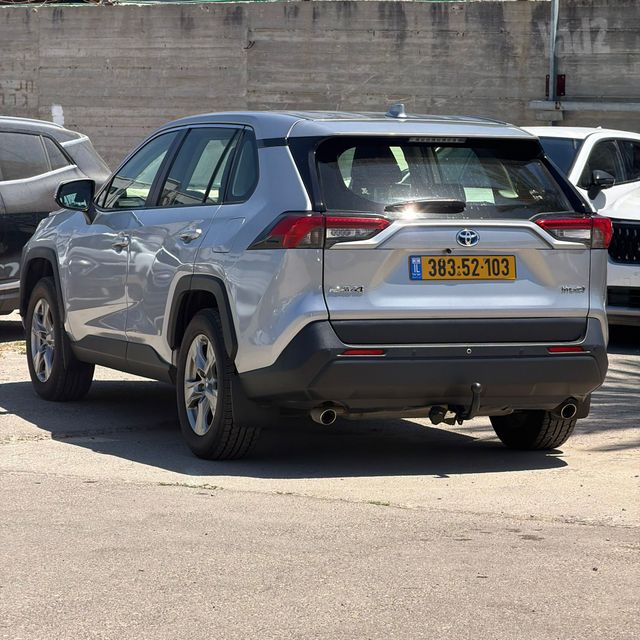 מודעת רכב טויוטה RAV4 1