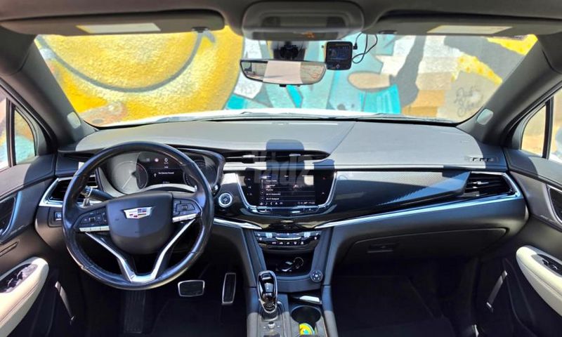 קאדילק XT6