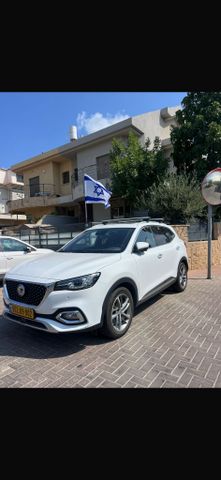 מודעת רכב אם ג'י EHS PHEV