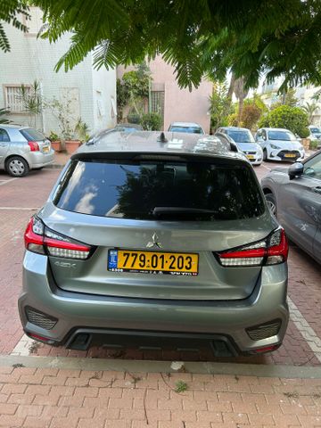 מודעת רכב מיצובישי ASX