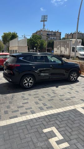 קיה סלטוס