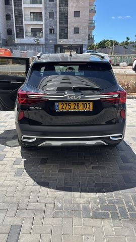 קיה סלטוס